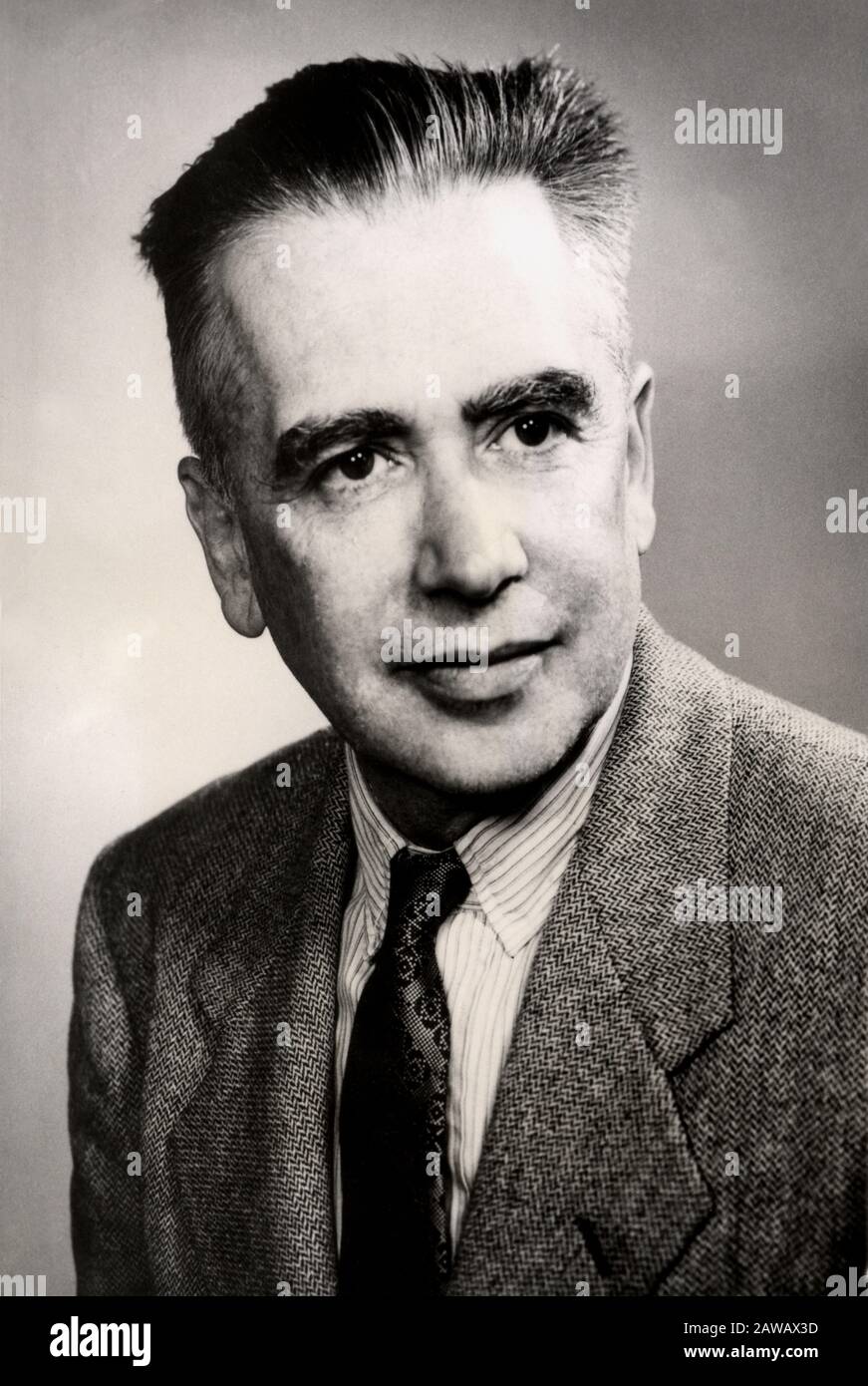 1959 , dezember , USA : Der aus italien stammende Physiker Professor EMILIO Gino SEGRE ( Segrè 1905 - 1989 ), der sich mit Professor OWEN CHAMBERLAIN The teilt Stockfoto