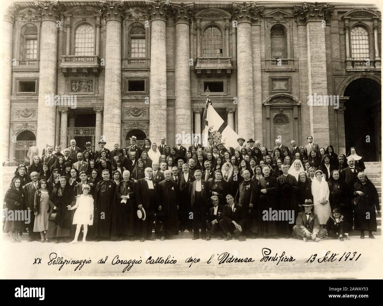 1931 , september , ROMA, ITALIEN : Die italienische katholische Verbandsgruppe CORAGGIO CATTOLICO ( Katholischer Mut ) aus Genua auf einer Reise in die Stadt Stockfoto