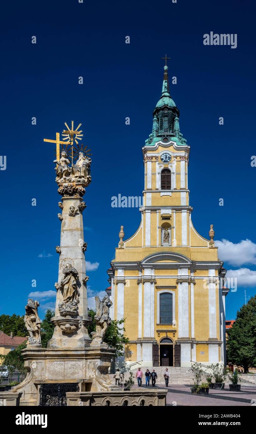 Dreifaltigkeitssäule, Himmelfahrt unserer Herrenkirche, 1805, Barockstil, auf Bela kiraly ter (König Bela Platz), in Szekszard, Südtransdanubien Ungarn Stockfoto