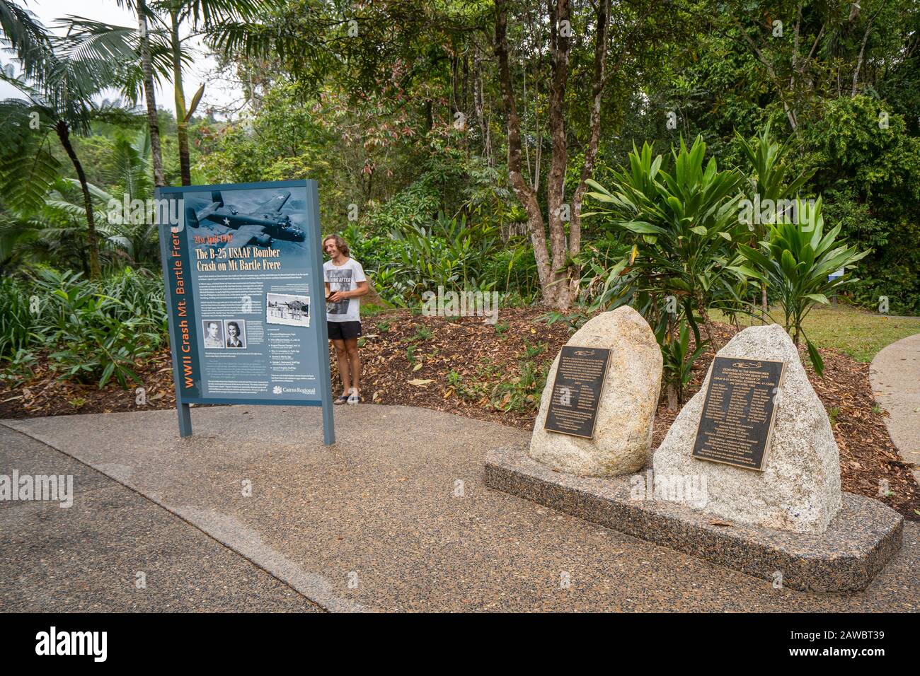 Memorial to World war Zwei Luftbesatzungen, die beim Absturz des Jahres 1942 getötet wurden, Babinda Boulders, North Queensland, Australien Stockfoto