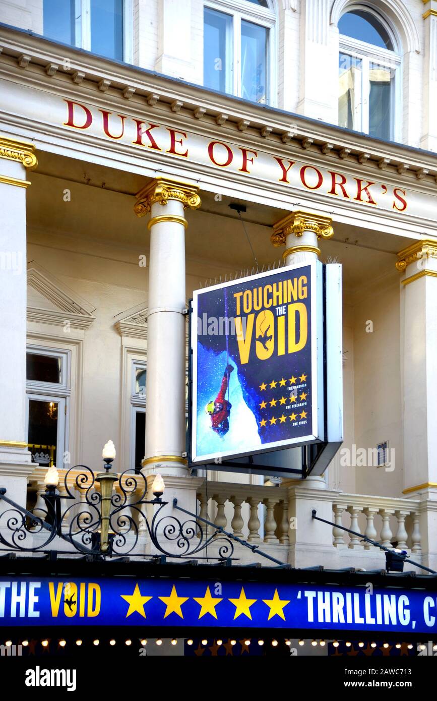 London, England, Großbritannien. Berühren der Leere im Theater des Dukes of York, St Martin's Lane Stockfoto