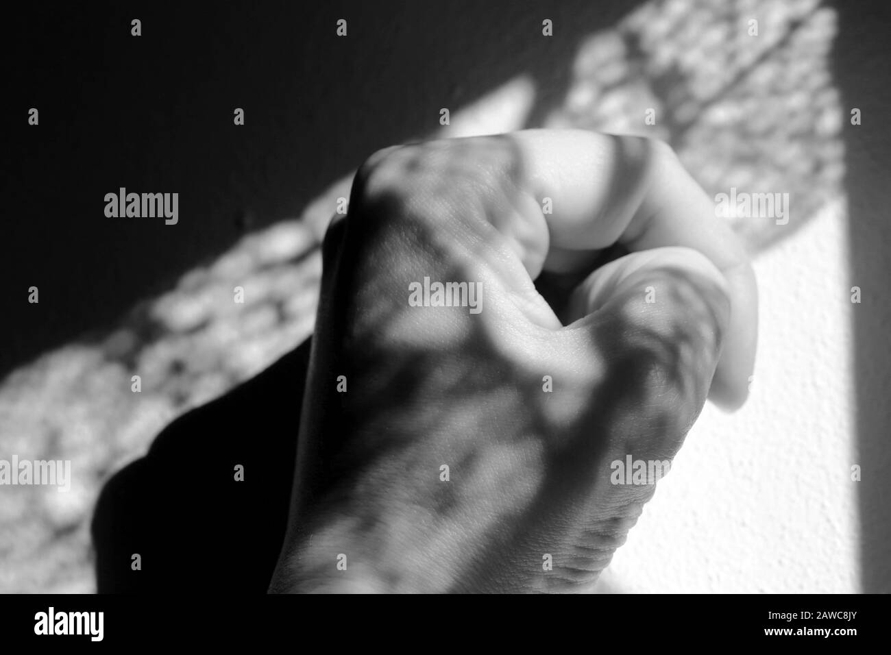 Moody Abstract Bild von Netlike Shadows for Book Covers oder anderer künstlerischer Gebrauch VIII Stockfoto