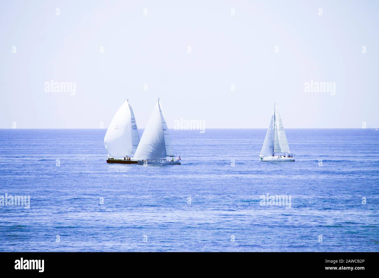 Segelrennen in Santa Marinella, Latium, Italien Stockfoto