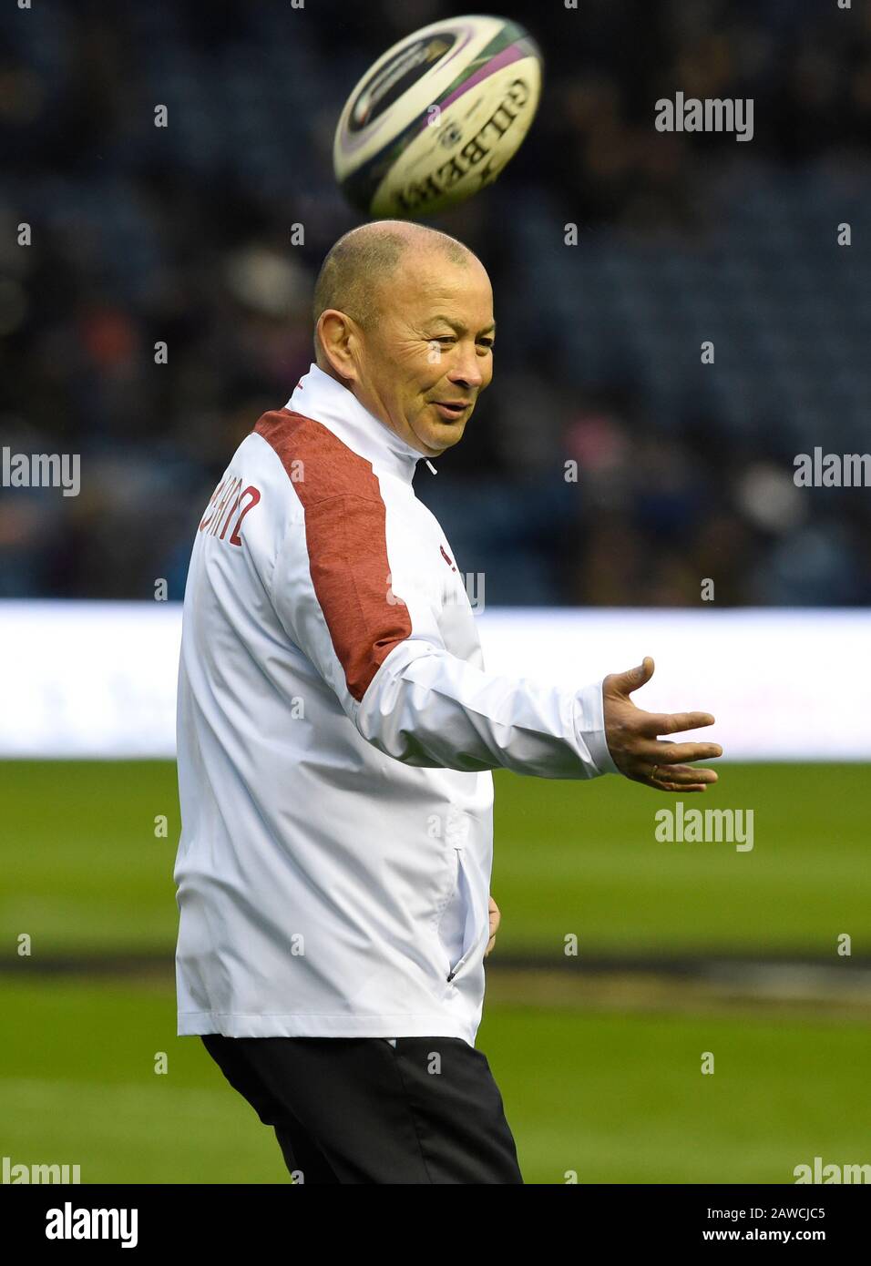 Edinburgh, Schottland, Großbritannien. Februar 2020. Edinburgh, Schottland, Großbritannien. Guinness Six Nations Test: Schottland gegen England. Englands Trainer Eddie Jones während der Aufwärmphase. Kredit: Ian Rutherford/Alamy Live News Stockfoto