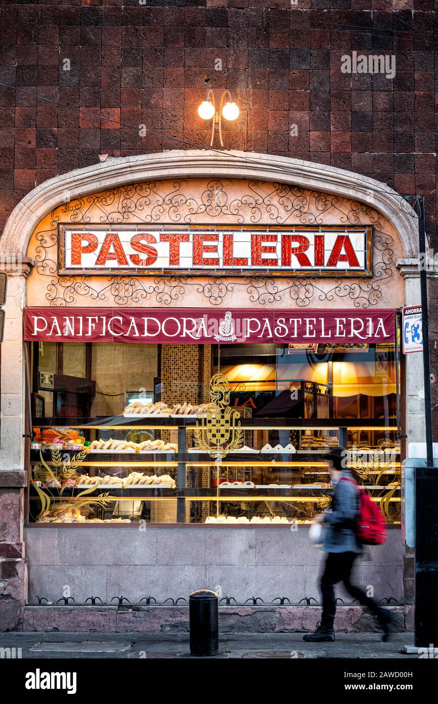 Eine Bäckerei in der Nähe von Frida Kahlos Haus in Coyoacan, Mexiko-Stadt, Mexiko. Stockfoto