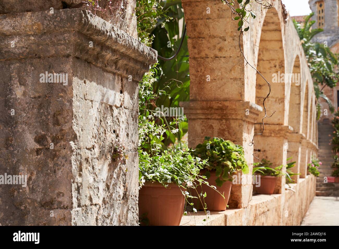 Kloster Agia Triad auf Crete in Griechenland. Schöne Terrasse im Sommer Stockfoto