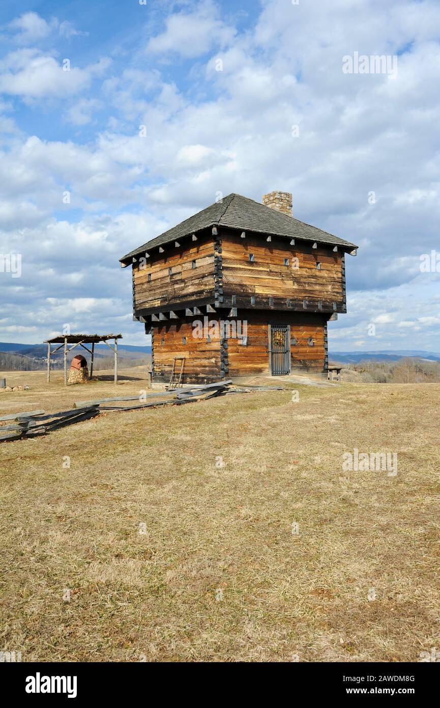 Nachbau eines Historischen Wilderness Blockhouse Stockfoto