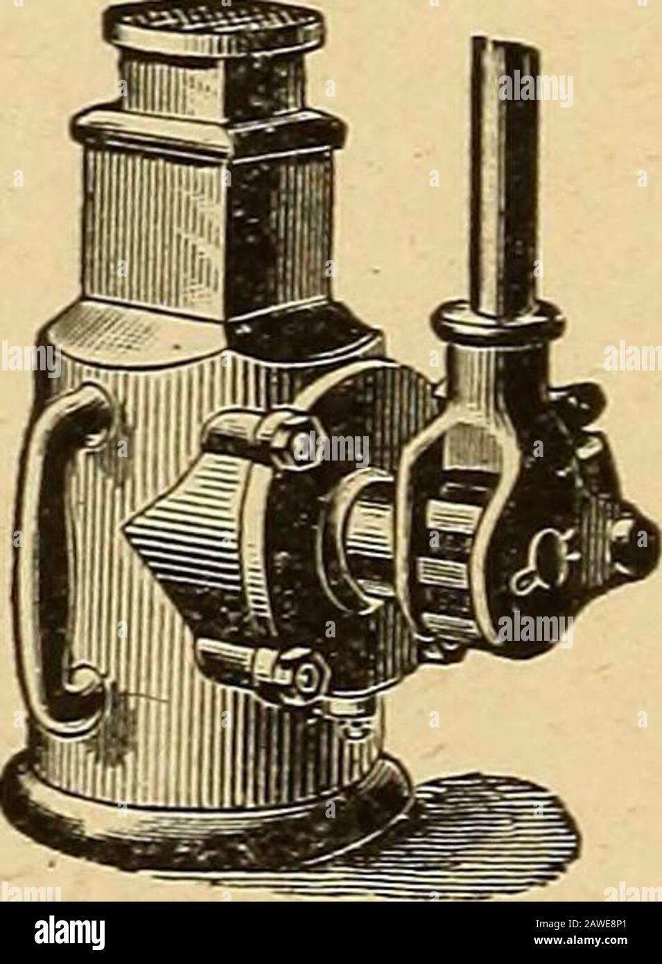 Lokomotivgeräte . Abb. Hydraulische Jack Joyce. 444 LOKGERÄTE. Das Rändelschraubenventil muss beim Anheben einer Last einige Umdrehungen nach außen geschraubt werden. Beim Absenken das Ventil langsam nach innen Schrauben. Dieses Ventil, das vom Pumpmechanismus abhängig ist, gibt absolute Kontrolle über die Geschwindigkeit oder den Abstand des Kleingewichts, und eine halbe Umdrehung der Flügelschraube wird die Last an jeder Stelle ohne den geringsten Behälter absetzen. Wenn der Wagenheber wegen der an seinen Sitzen oder von der in die Pumpe einströmenden Luft nicht funktioniert, indem er einige scharfe Schläge auf den Hebel schlägt, oben und unten die Ventile w Stockfoto