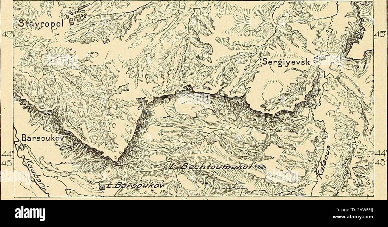 Nouvelle géographique universelle : la terre et les hommes . et qui suffirait amplement aux dépenses locales, si lentretiendune armée considérable dans les places de la frontière ne doublait, etdans quelques années ne quadruplait, les frais et naugmentait le 1870. . 5 358 470 Rubel. En 1880. . 8 784980 Rubel. (Chabrov, Kavkazskiy-Kalcndar.) 500 NOUVELLE GÉOGRAPHIE UNIVERSELLE, cit1. CE déficit, qui vie entre 18 et 40 Millionen de roubles en temps depaix, sest élevé jusquà 57 Millionen en temps de guerre. En 10 ans, de 1869 à 1878, lemblem du découve Stockfoto