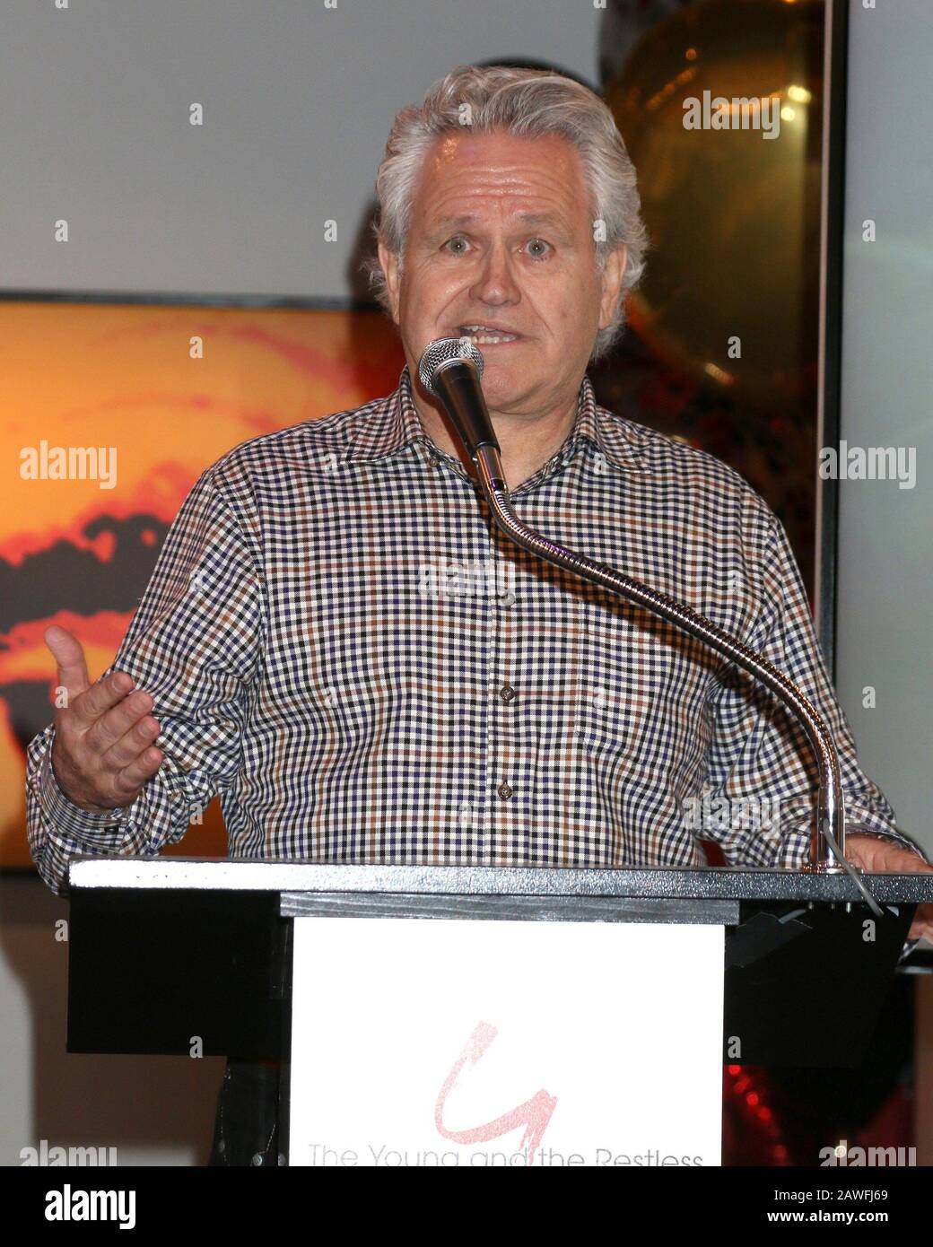 Los Angeles, Kalifornien. Februar 2020. Anthony Morina bei der Ankunft für Eric Braeden 40. Jahrestag Feier auf DER JUNGEN UND UNRUHIGEN, Television City, Los Angeles, CA 7. Februar 2020. Kredit: Priscilla Grant/Everett Collection/Alamy Live News Stockfoto