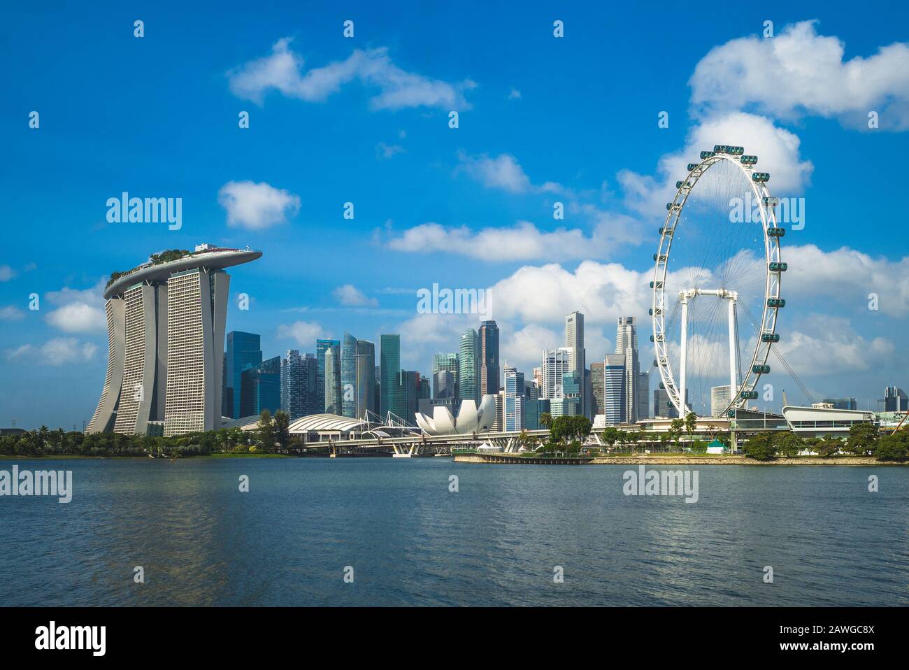 Skyline von singapur an der Marina Bay und Gärten Stockfoto