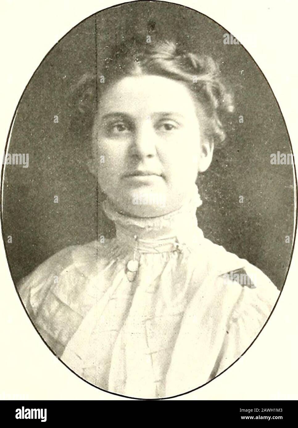 Gem-Jahrbuch . Joseph WAITE PRESBY wurde im Jahr 1874 am?J New Hampshire Conference Seminary graduiert.He spenl ein Jahr in der Boston School of Theology.Was graduiert wurde an der Chatauqua School of Theologyin im Jahr 1883, mit dem Dekret von B. D. Erhielt das de-crees of Ph. B. im Jahr 1890, A. M. im Jahr 1892. Und Ph. D. in! Von der Illinois Wesleyan University: S. T. 1).von der Taylor University im Jahr 1899; A. M. von der NewYork University im Jahr 1001. 1906 zum Professor für Phil-Philosophie der Taylor University gewählt. REV. JOSEPH W. PBESBY, A. M. PH. I). Miss SARAH D. ULMEE wurde von La Grange, Ind., graduiert. Gymnasium im Jahr 1809. Wasgr Stockfoto