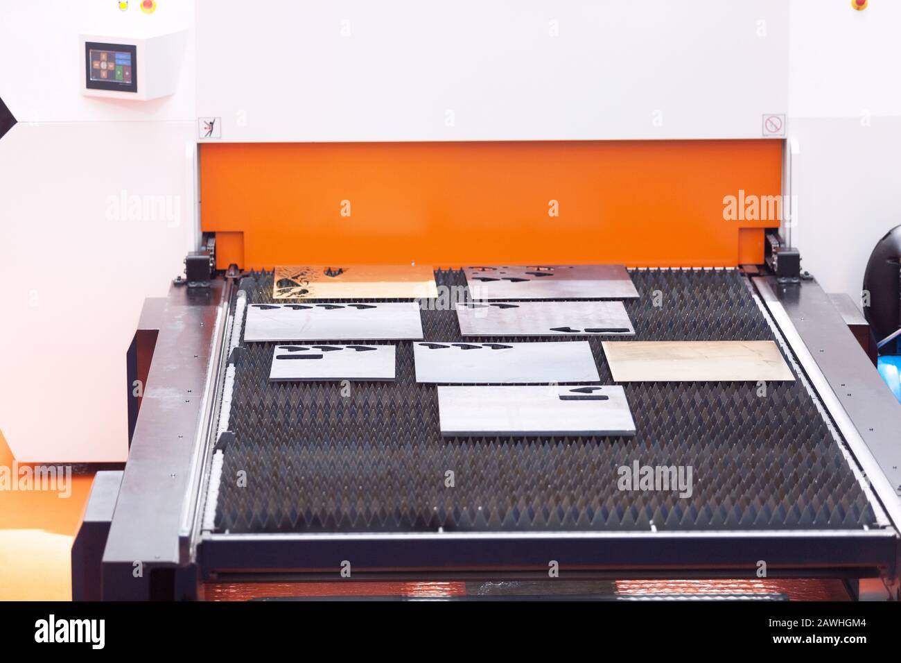 Industrielle Glasfaser Laserschneidemaschine Stockfoto