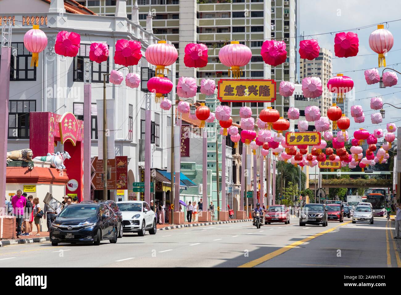 South Bridge Road, Chinatown, Singapur, mit farbigen Laternen dekoriert, um das chinesische Neujahr zu feiern, Singapur, Asien Stockfoto