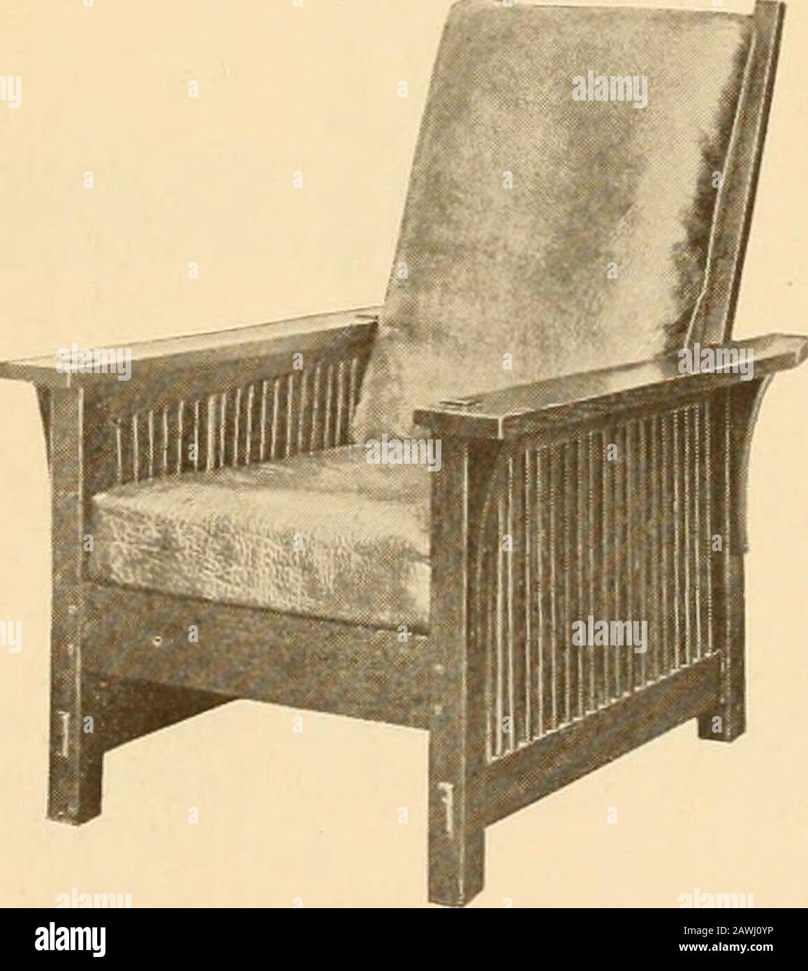 Katalog der Handwerkermöbel von Gustav Stickley in Den Handwerkerwerkstätten Eastwood, N. Y. NR. 392 GELEGENTLICHE CHAIRSPRING .SEAT CUSHIONSHEEPSKIN, VELOUR ODER COTTONVELVET 9,50 USD HANDWERKERLEINWAND 8,50 HÖHE DER RÜCKSEITE VOM BODEN 32 ZOLL HÖHE DES SITZES VOM BODEN 16 ZOLL GRÖSSE VON SE.^T 17 ZOLL. Breit, 15 Zoll TIEFE NR. 367 LIEGESTUHL, FRÜHLING SEATCUSHION, SCHAFFELL, VELOUROR BAUMWOLLSAMT 29,00 USD HANDWERKERLEINWAND 24,00 HÖHE RÜCKENLEHNE AB FUSSBODEN 40 ZOLL SITZHÖHE AB FUSSBODEN 15 ZOLL. GRÖSSE DES SITZES 21 ZOLL Breit, 25 Zoll TIEF. 39 Stockfoto