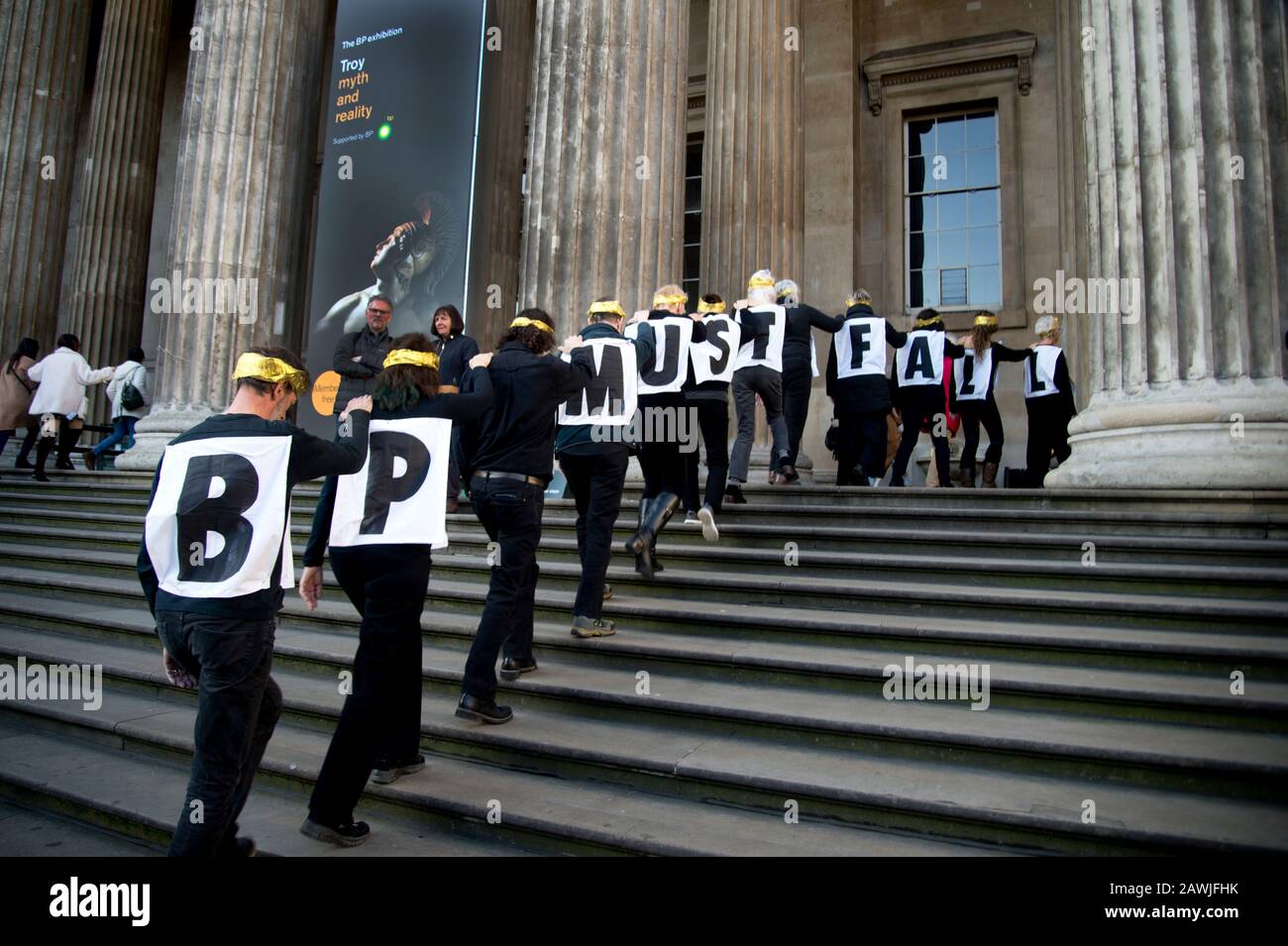 British Museum London 8. Februar 2020. Protest gegen das Sponsoring der Ausstellung Troy, Myth and Reality durch BP (British Petroleum). Proteste Stockfoto