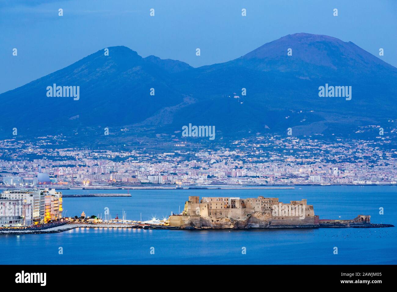 Mergellina bucht von neapel -Fotos und -Bildmaterial in hoher Auflösung ...