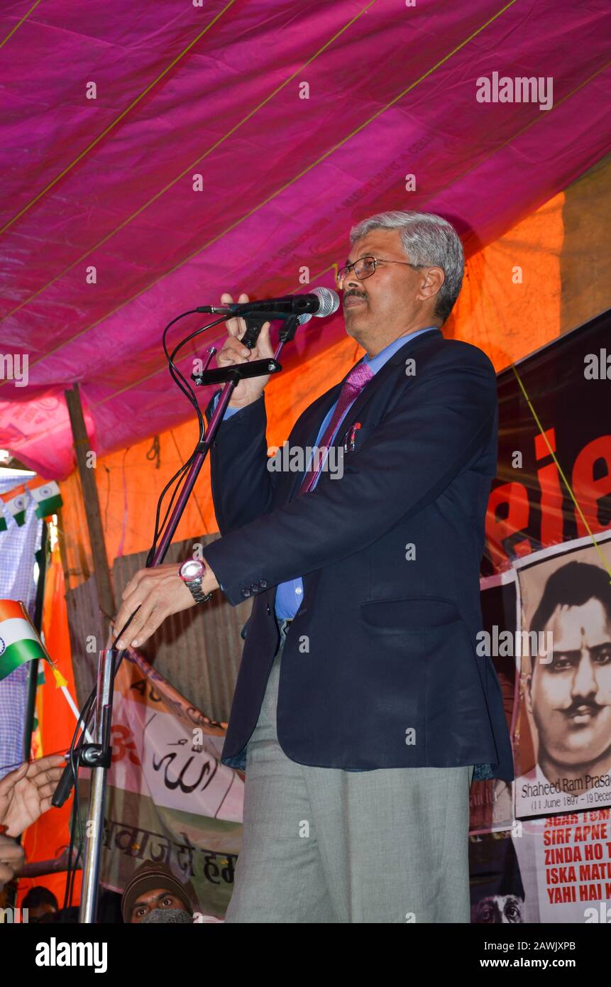 Neu-Delhi, INDIEN. Januar 2020. Frauen Protestieren gegen Shaheen Bagh gegen CAA & NRC. Der Oberste Gerichtsanwalt Bhanupratap Singh besuchte die Protestwebsite. Stockfoto