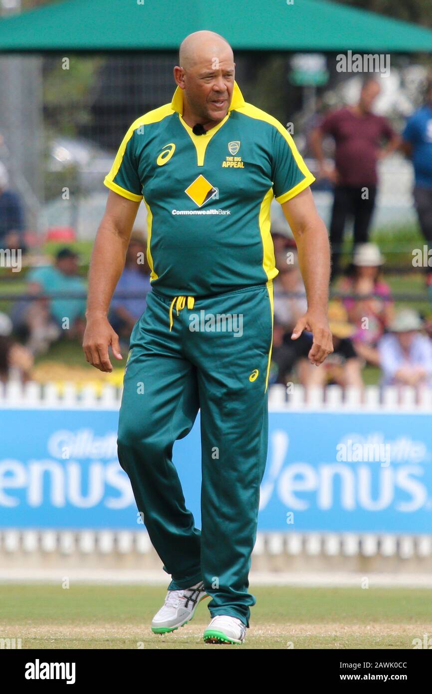 Kreuzung Oval, Melbourne, Victoria, Australien. Februar 2020. Das Bushfire Cricket Legends Bash Charity Match - Andrew Symonds während des Spiels - Image Credit: Brett keating/Alamy Live News Stockfoto