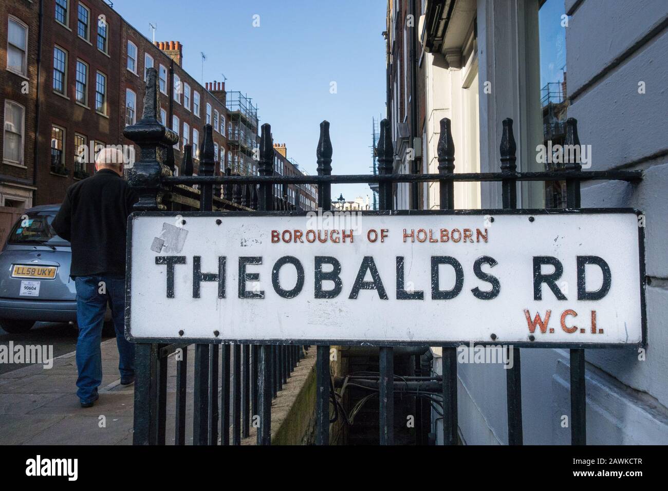 Ein Straßenschild an der Theobalds Road, Borough of Holborn, London, WC1, Großbritannien Stockfoto