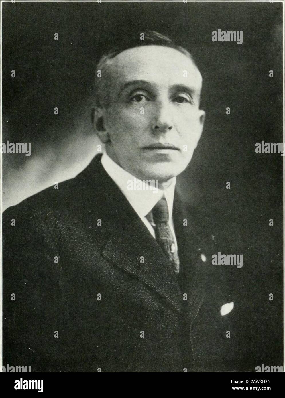 Transaktionen . DR. William SCHEiiLGRELLGraduated, South Carolina Medical Colleege, 1888. Charleston, S. C, tlie Acadev. 1900. 1888-18Q0; New Orleans, 1890 - Praktizierter Präsident von. Dr. Born in St. Louis, School (Missouri MedicalPresident of the .cadcm, ^Rax A. GOLDSTEIN 1870. Absolvent Washington Lnivcrsity Cnllegc -17. ? ) im Jahr 1892. Praktizierter St. MedicalLouis, 1892-. Stockfoto