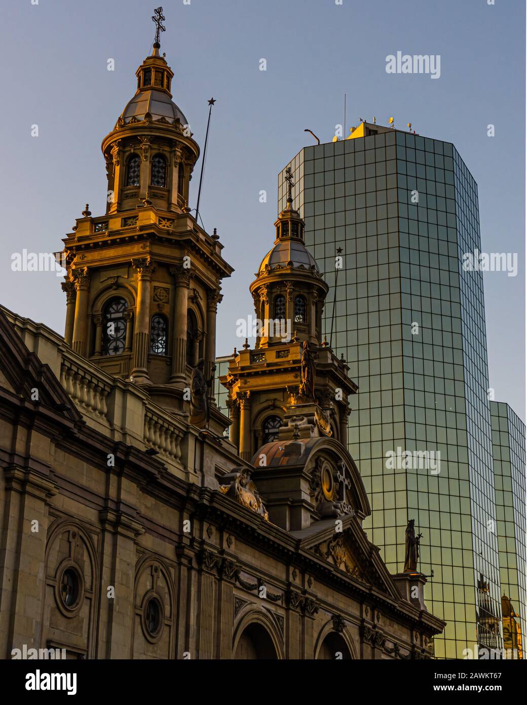 Kathedrale von Santiago de Chile auf dem Hauptplatz von Santiago Stockfoto