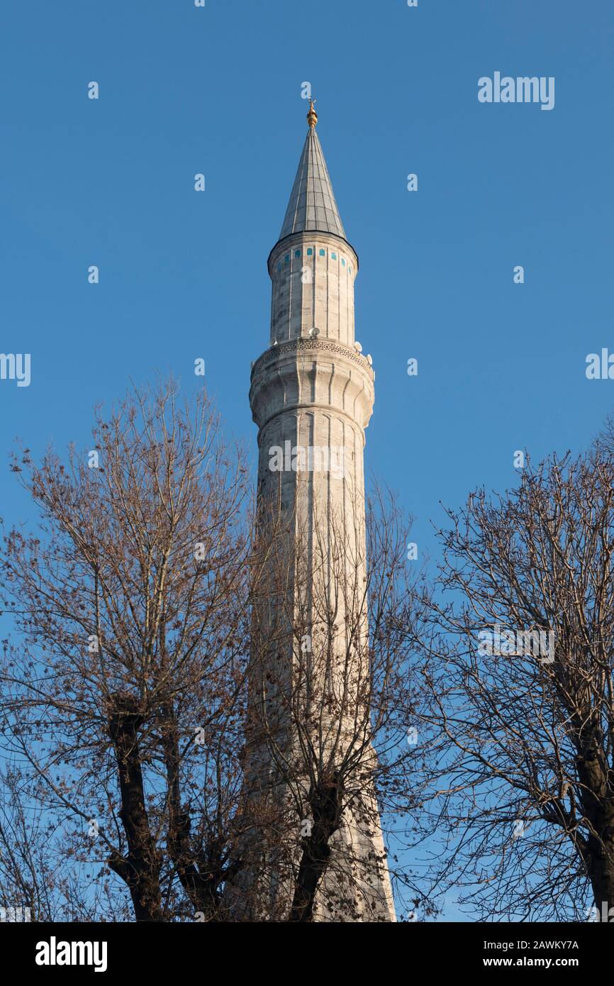 Minarett in der Hagia Sophia (Aya Sofya; Ayasofya), Museum aus der Zeit der heutigen Zeit in Istanbul, Türkei Stockfoto