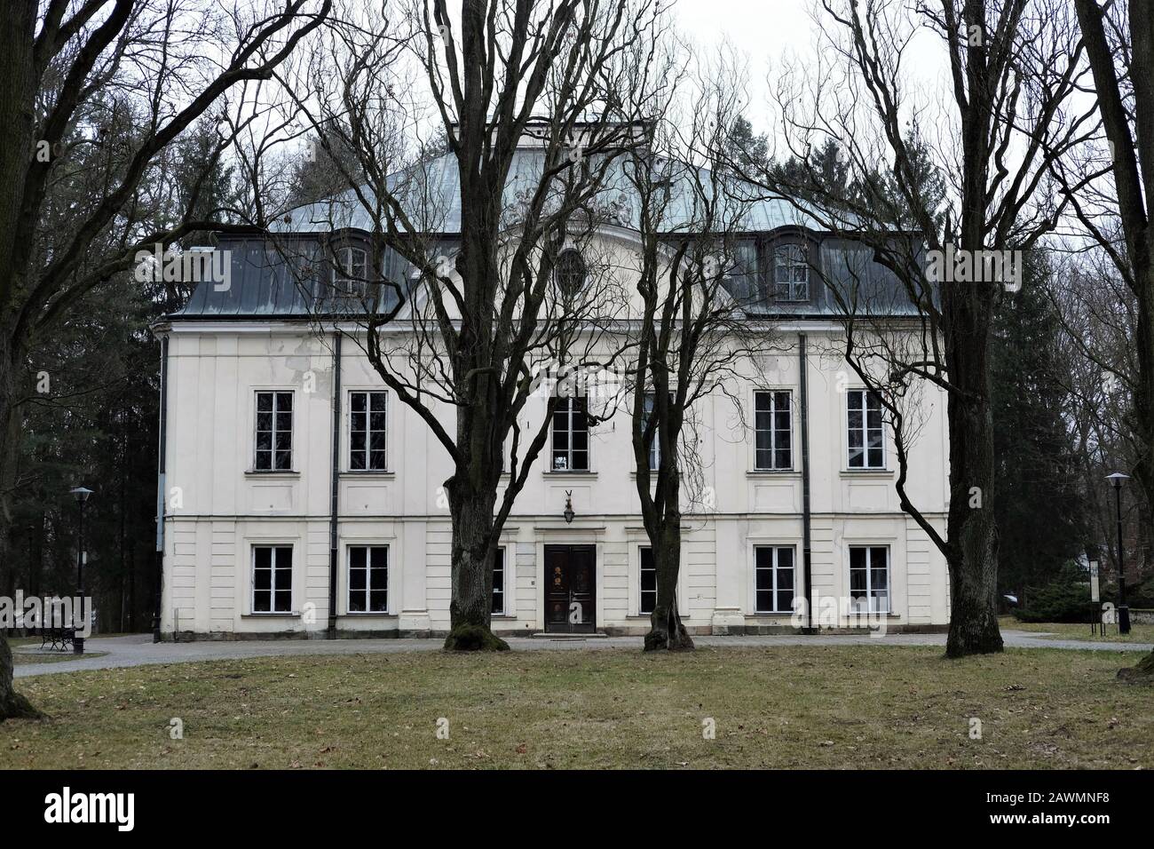 Naleczow, Polen, 23. Januar 2020. Das von Ferdinand Nax 1771-1775 erbaute Schloss Malachowski im Stil des Barock Stockfoto