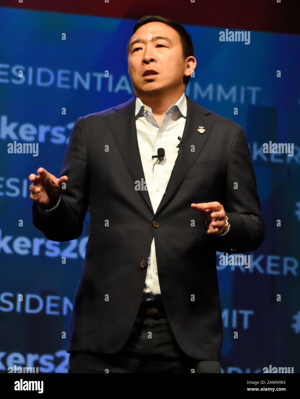 Philadelphia, PA, USA - 17. SEPTEMBER 2019: Andrew Yang beim Workers Presidential Summit im Pennsylvania Convention Center. Stockfoto