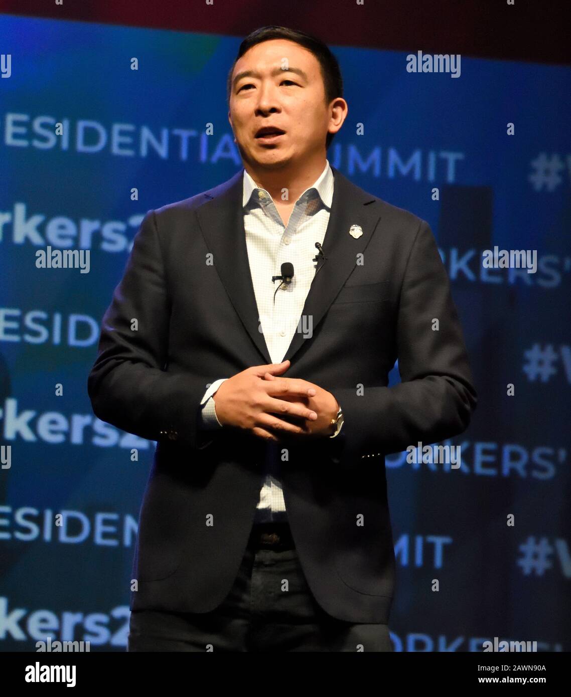 Philadelphia, PA, USA - 17. SEPTEMBER 2019: Andrew Yang beim Workers Presidential Summit im Pennsylvania Convention Center. Stockfoto
