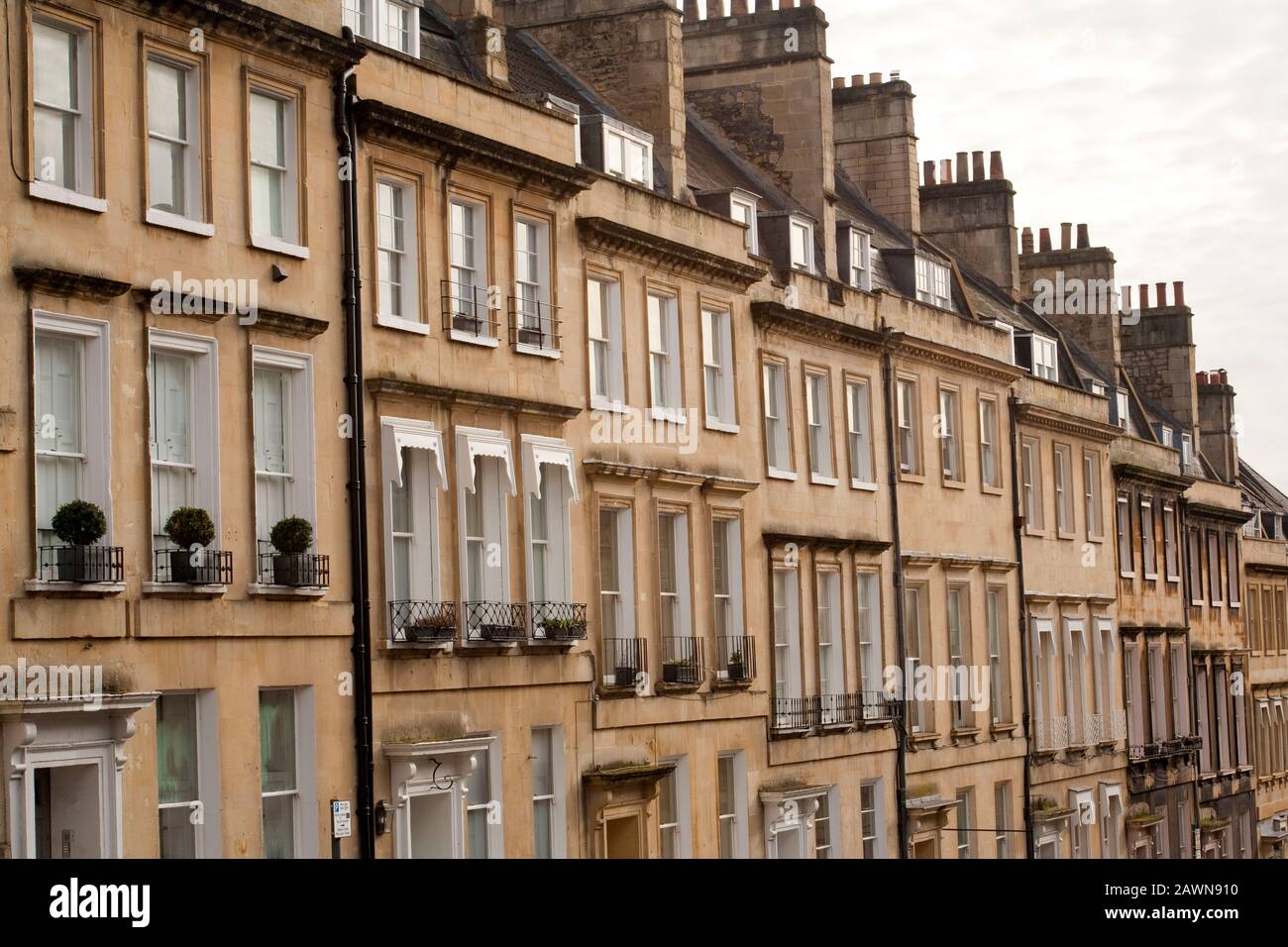 Georgianische Reihenhäuser in der Russell Street, Bath, Großbritannien Stockfoto