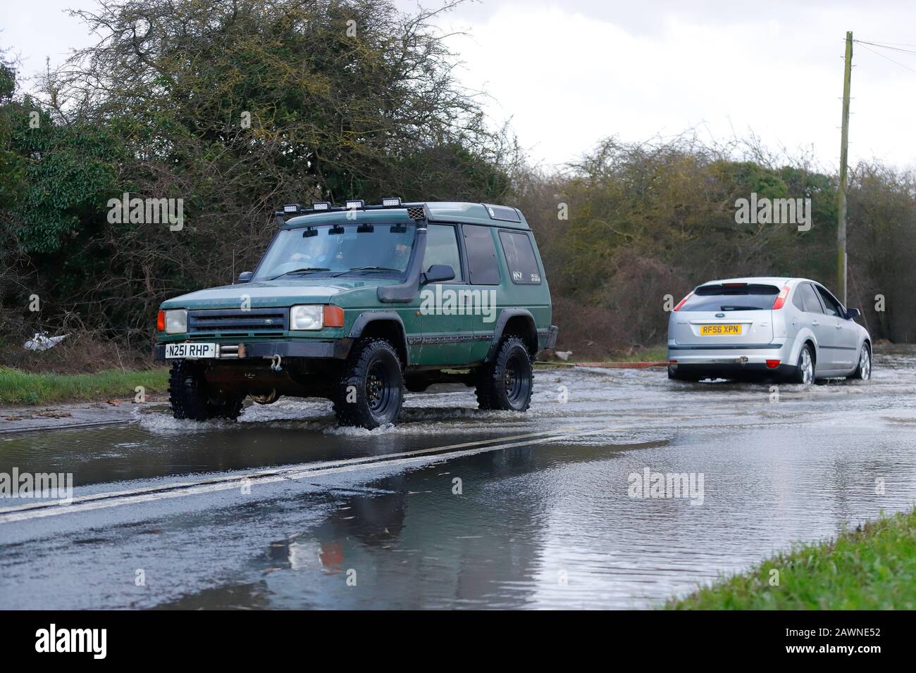 Die Barnsdale Road in Castleford wurde überschwemmt, nachdem Storm Ciara in Großbritannien starken Regen brachte und in vielen Teilen des Landes zu Überschwemmungen führte. Stockfoto