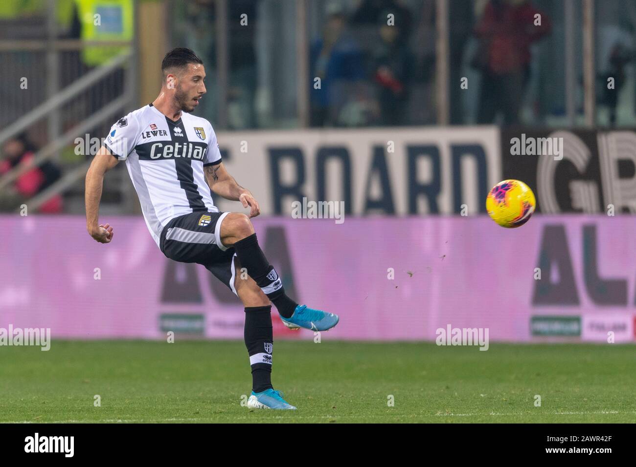 Mattia Sprocati (Parma) beim italienischen Spiel "erie A" zwischen Parma 0-1 Lazio im Ennio Tardini Stadium am 09. Februar 2020 in Parma, Italien. Kredit: Maurizio Borsari/AFLO/Alamy Live News Stockfoto