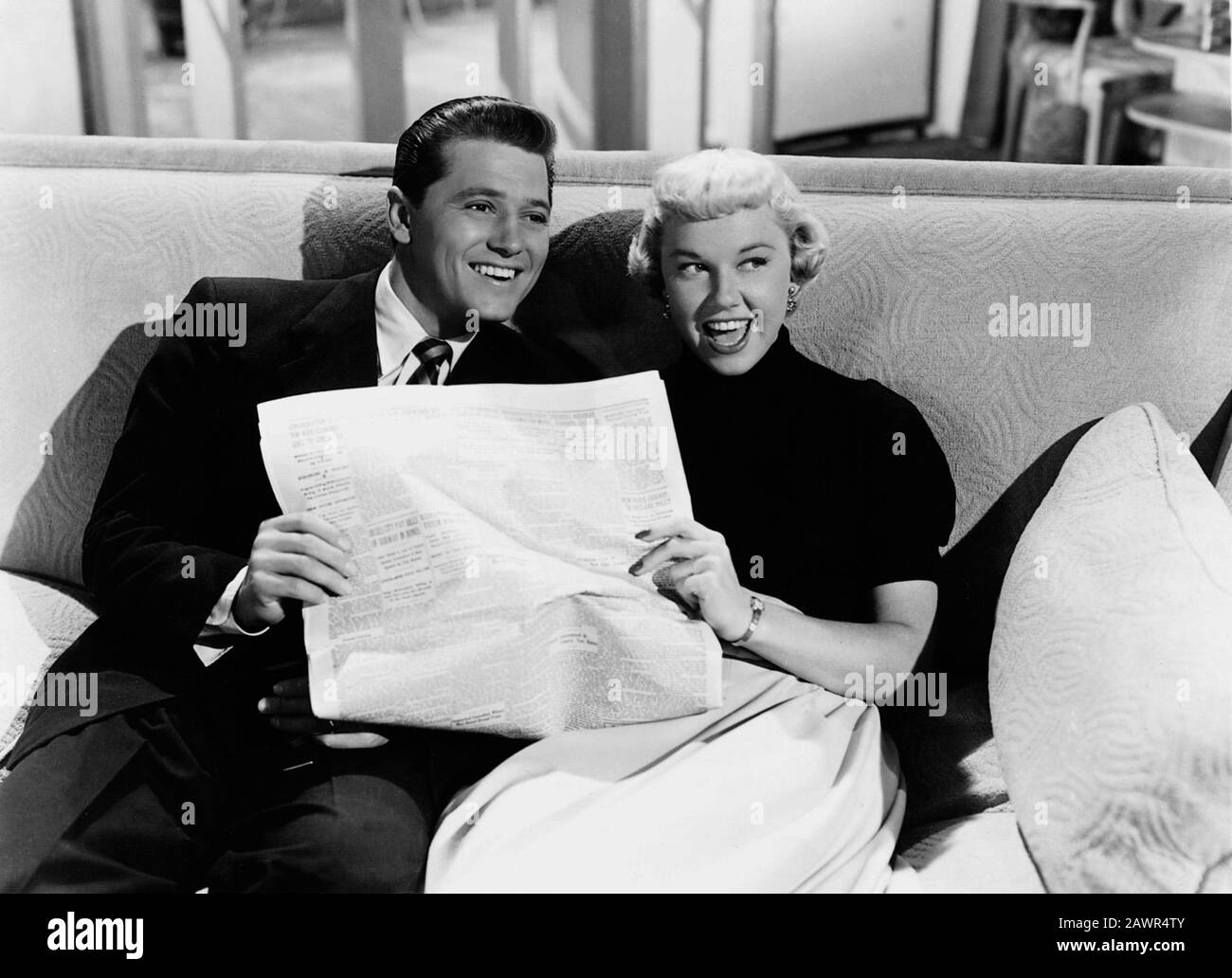 1951, USA: Die Schauspielerin und Sängerin DORIS DAY (* 1924 - 2019 ) mit Gordon MacRae, Pubblicity Stills für den Film STARLIFT von Roy Del Ruth. - FILM - Stockfoto