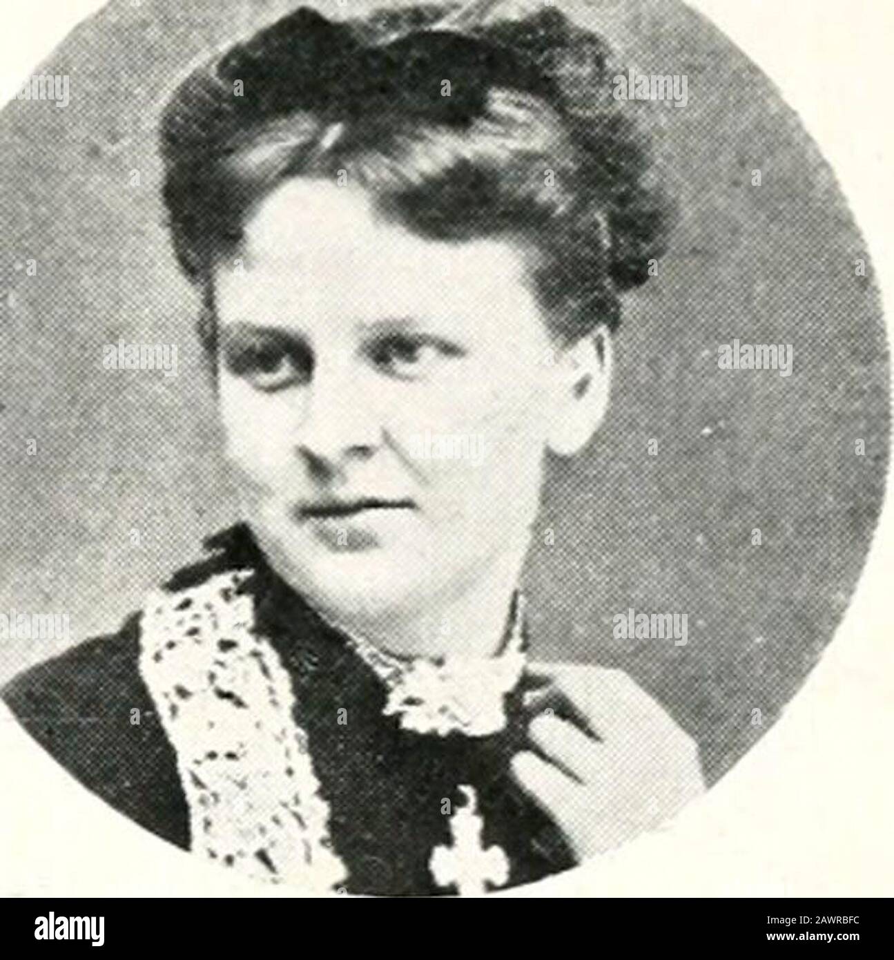 Fotografischer Stammbaum der Nachfahren von Isaac und Rachel Wilson. Ernest Lloyd Savory, geboren in Upper Clapton, am 18. März dieses Jahres, Educatedat Harrow und St. Mary Hall, Oxford. Kaplan an Lord Mavor of London, 130-91. Rektor von Palgrave, Diss, Suffolk. Verheiratet (fiVst) in Overstrand, Norfolk, am 28. Juni 1871, 26 Jahre, Eliza Ann Johnson, Tochterof Re. Paul Johnson, Rektor von Overstrand, und seine Frau Eliza Bolingbroke. Sie wurde am 19. August in Sidestrand, Norfolk geboren, heiratete um 25 und starb am 23. Oktober, im Alter von 29 Jahren, in Oxford. Ausgabe - drei Töchter. (I) Evelyn May Savory = Stockfoto