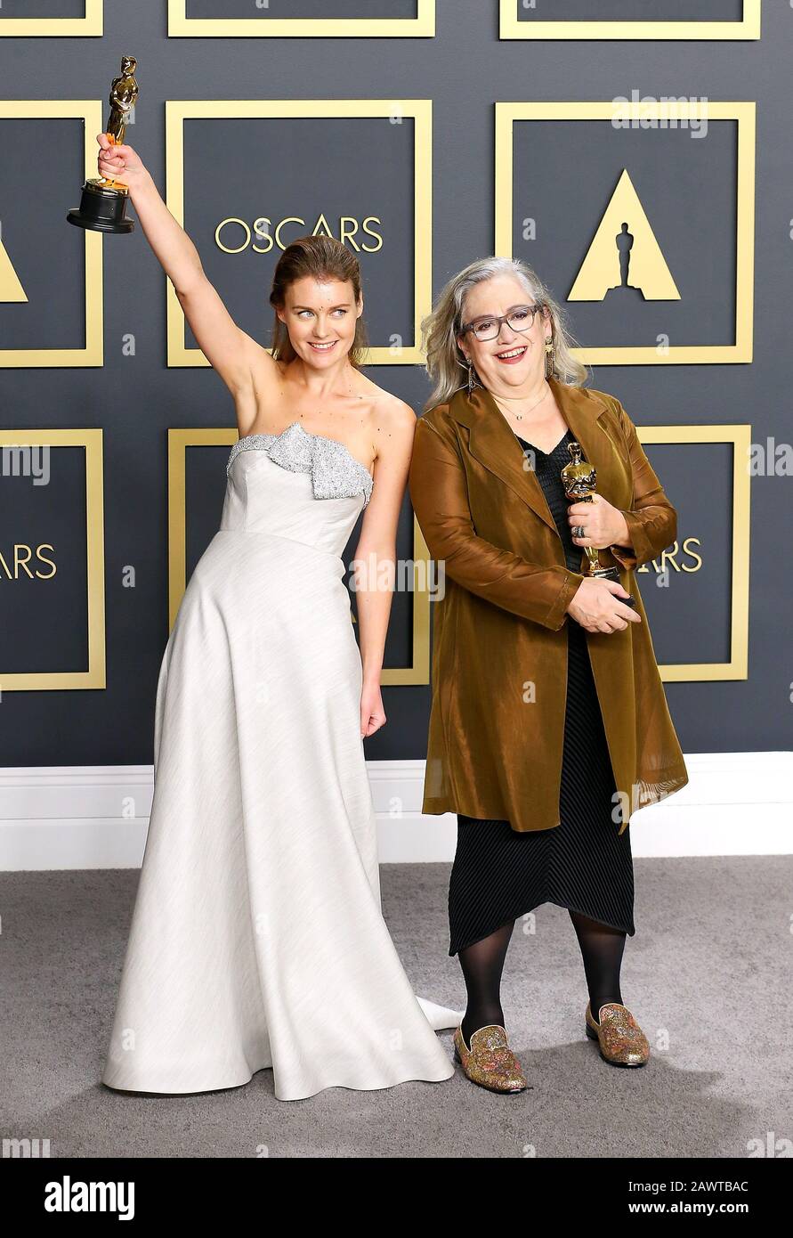 Hollywood, USA. Februar 2020. Hollywood, CA - 9. FEBRUAR: Carol Dysinger, Elena Andreicheva posieren im Presseraum während der 92. Jährlichen Oscarverleihung im Loews Hollywood Hotel am 9. Februar 2020 in Hollywood, Kalifornien. Foto: Christopher Victorio/imageSPACE Credit: Imagespace/Alamy Live News Stockfoto