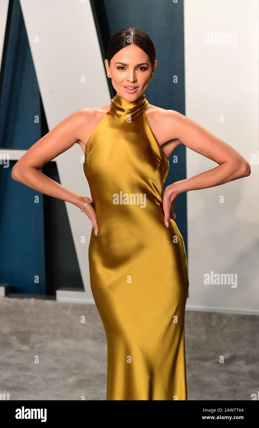 Eiza Gonzalez besucht die Oscar-Party der Vanity Fair, die im Wallis Annenberg Center for the Performing Arts in Beverly Hills, Los Angeles, Kalifornien, USA abgehalten wird. Stockfoto