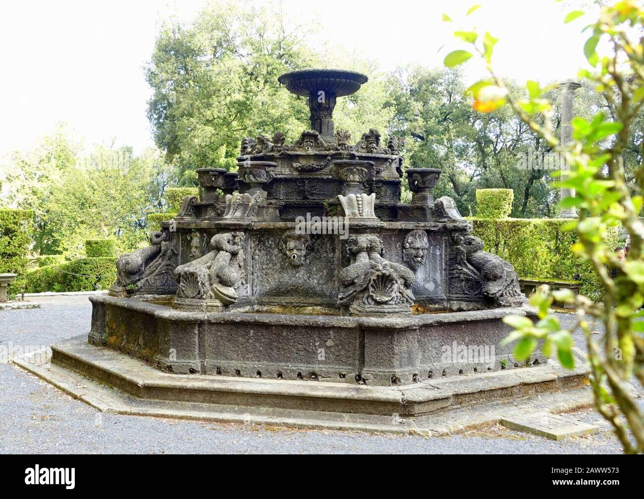 Springbrunnen der Delphine - Villa Lante, Bagnaia, Italien Stockfoto