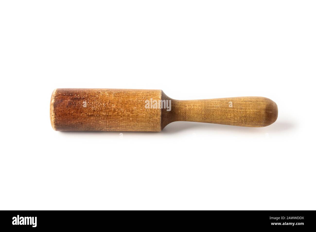 Hölzernen Nudelholz isoliert auf weiss Stockfoto