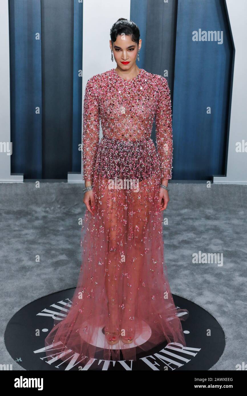 Los Angeles, USA. Februar 2020. Sofia Boutella, die auf dem roten Teppich auf der Oscarparty der Vanity Fair 2020 von Radhika Jones veranstaltet wird, die am 9. Februar 2020 im Wallis Annenberg Center for the Performing Arts in Beverly Hills veranstaltet wird. (Foto von JC Olivera/Sipa USA) Credit: SIPA USA/Alamy Live News Stockfoto