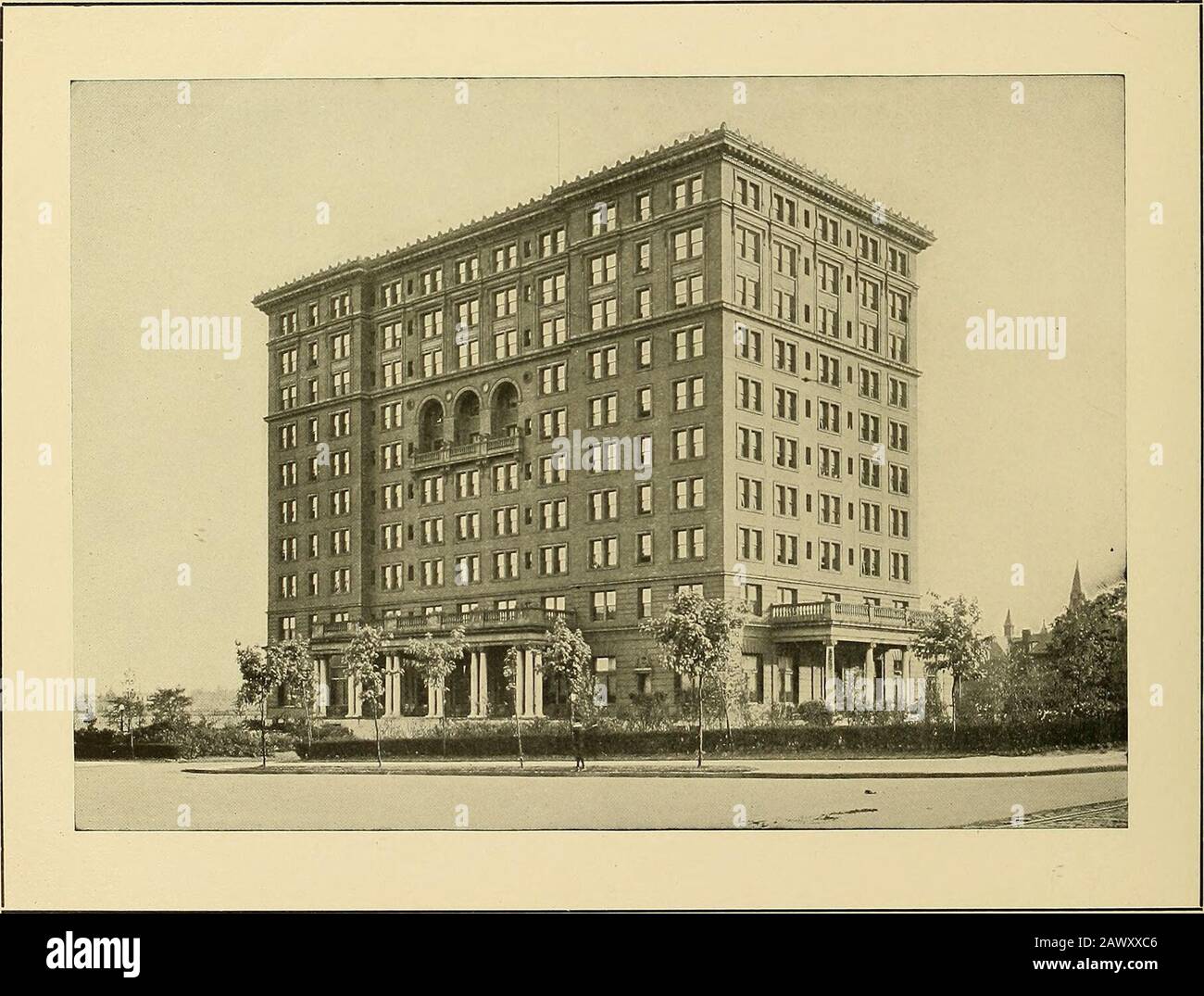 Greater Pittsburg. Innenansicht DER CARNEGIE LIBRARY Photo, R. W. Johnston Studios, Pittsburgh.. Das Hotel SCHENLEYThis Splendid Hotel befindet sich in einer Lage an der Fifth Avenue und Am Grant Boulevard mit Blick auf den schönen Schenley Park. Es war das temporäre Zuhause vieler angesehener Besucher nach Pittsburgh. Das Gebäude wurde 1898 fertiggestellt und ist in allen Einzelheiten vollständig. Stockfoto