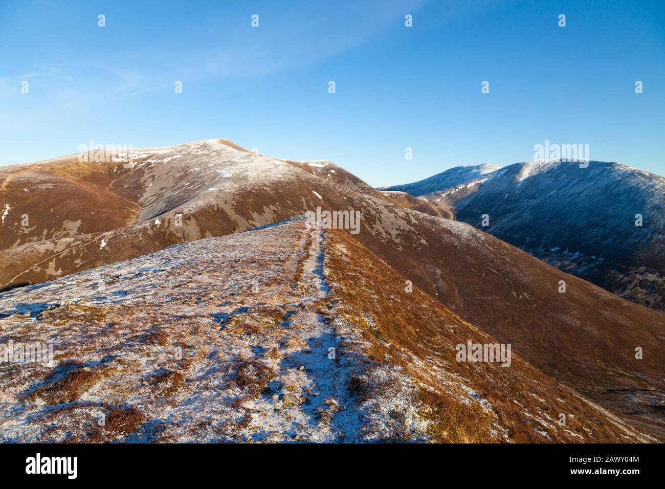 Die Beinn A'Ghlo Range, Braigh Coire Chruinn-bhalgain und Carn nan Gabhar vom Gipfel von Carn Liath Stockfoto