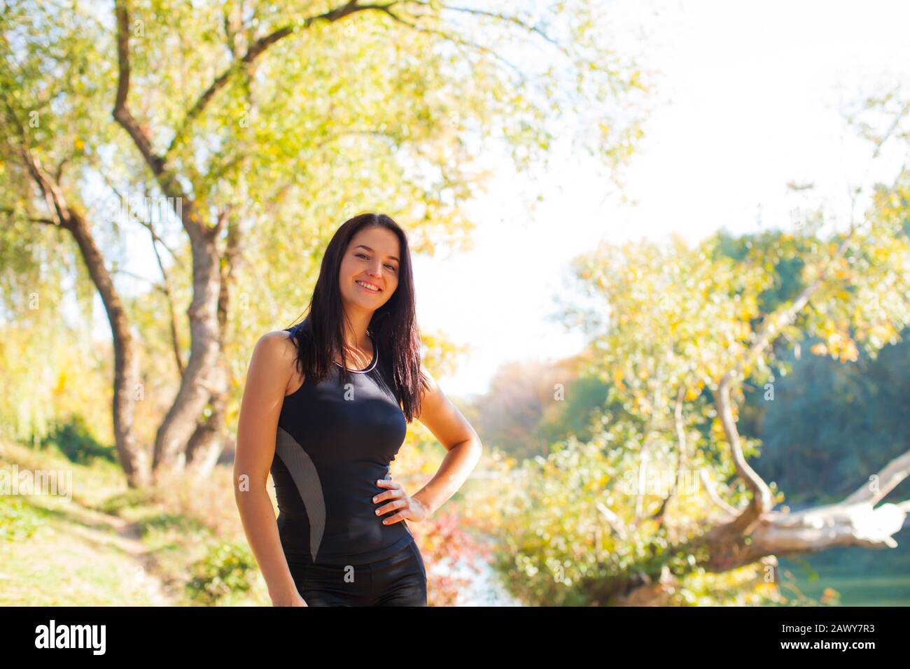 Fitness Sport Mädchen in Mode Sportswear Vorbereitung auf eine Herausforderung Stockfoto