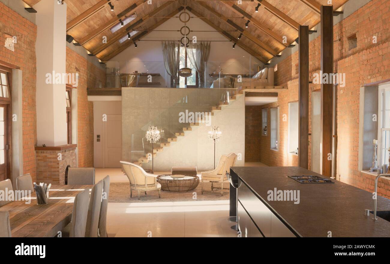 Home Schaufenster mit gewölbter Decke und Loft Stockfoto
