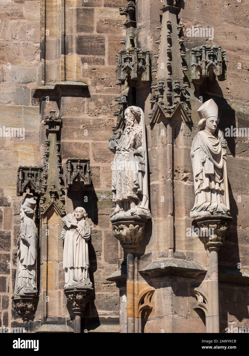 Gotische Figuren an der Johanniskirche, Ansbach, Mittelfranken, Franken, Bayern, Deutschland, St. Johann, Ansbach, Franken, Bayern, Deutschland Stockfoto