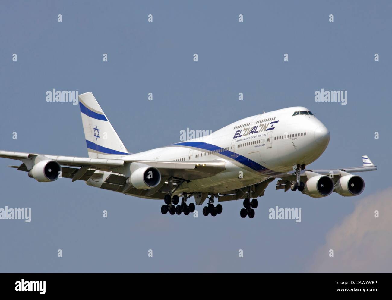 4X-ELB El Al Israel Airlines Boeing 747-458 Landung am Flughafen London-Heathrow am 9. August 2009. Stockfoto