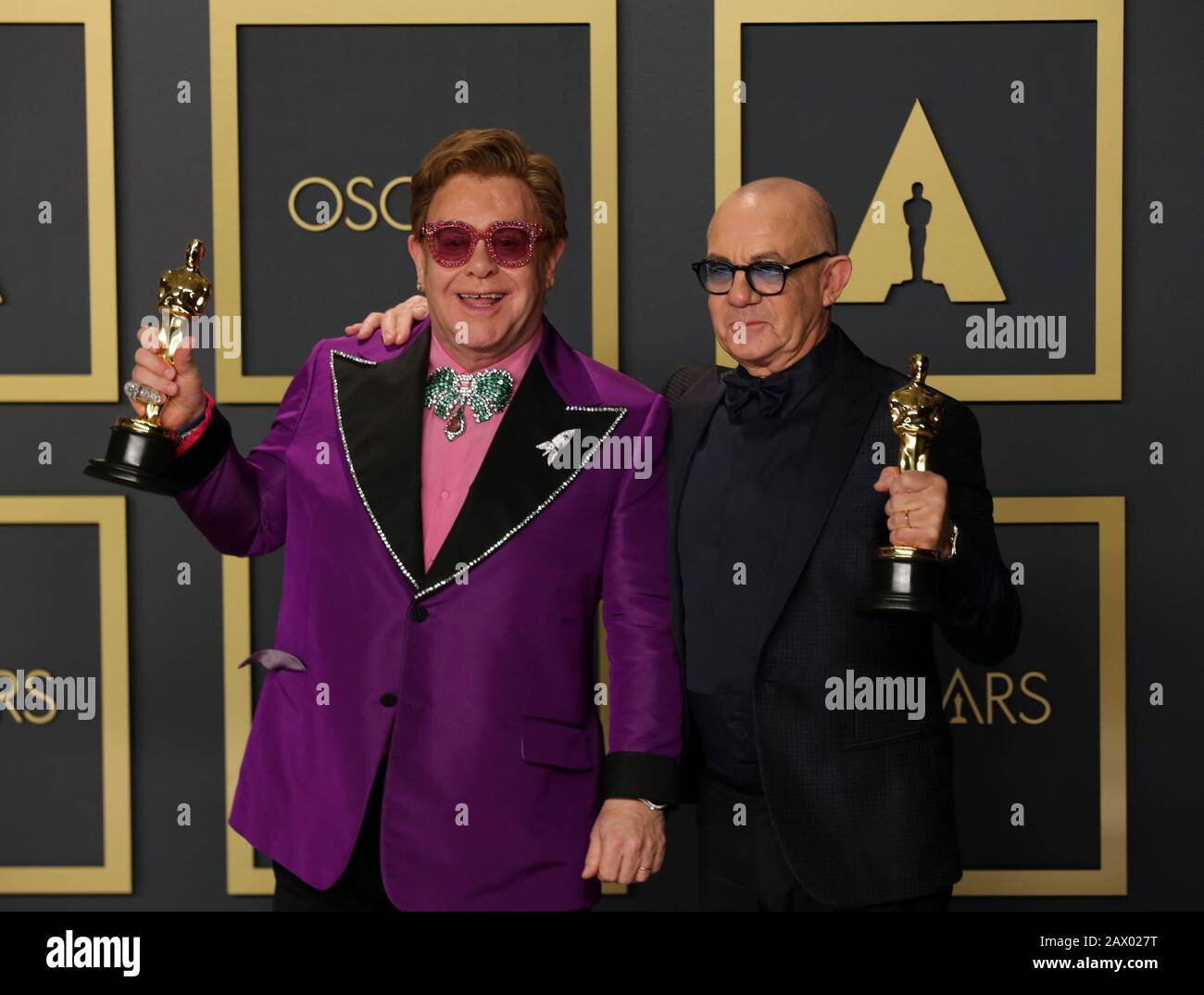 9. Februar 2020 - Hollywood, Kalifornien - Bernie Taupin, Elton John nehmen an den 92nd Annual Academy Awards Teil, die von der Academy of Motion Picture Arts and Sciences im Hollywood & Highland Center verliehen werden. (Bild: © Theresa Shrirff/AdMedia über ZUMA Wire) Stockfoto