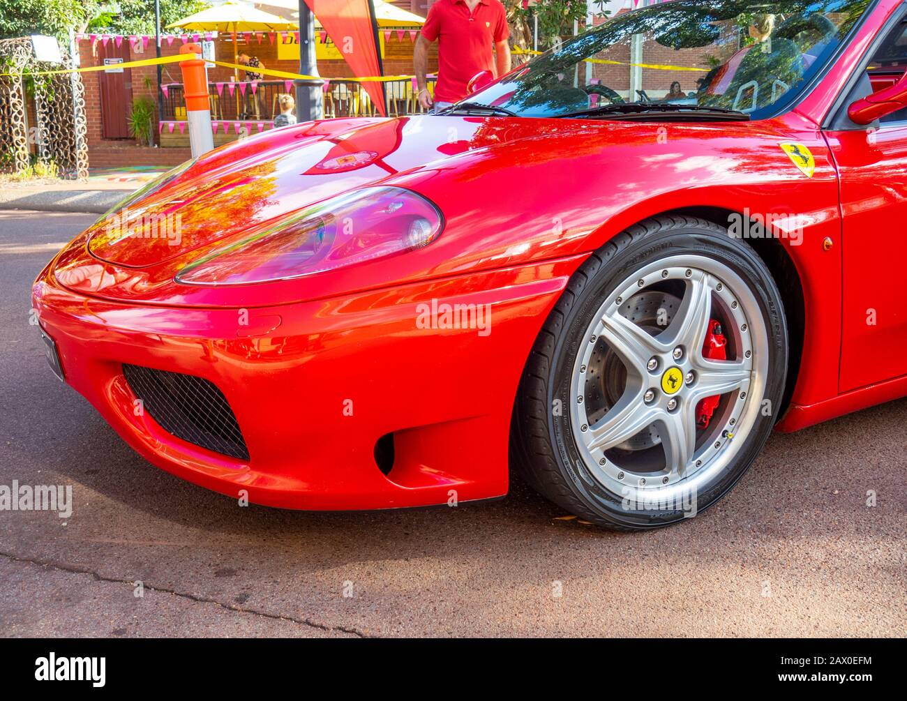 Red Ferrari 360 Spider auf dem Little Italy Street Festival Extravaganza Perth Fringe World 2020 Bassendean WA Australia zu sehen Stockfoto