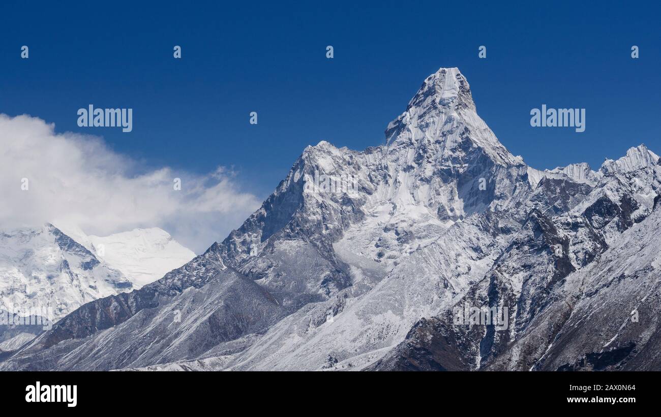 Mount Ama Dablam im Nepal Himalaya, Everest Base Camp Trek. Stockfoto