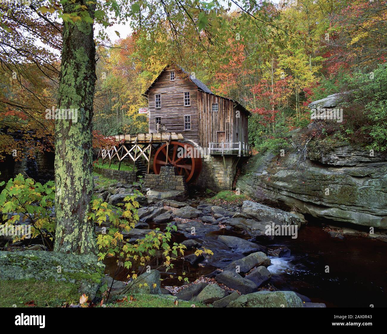 Glade Creek Gristmill im Herbst. Babcock State Park, West Virigina. Stockfoto